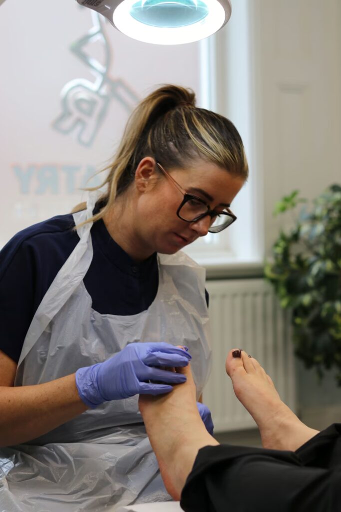 LRPodiatry Sheffield kirsty podiatrist treating